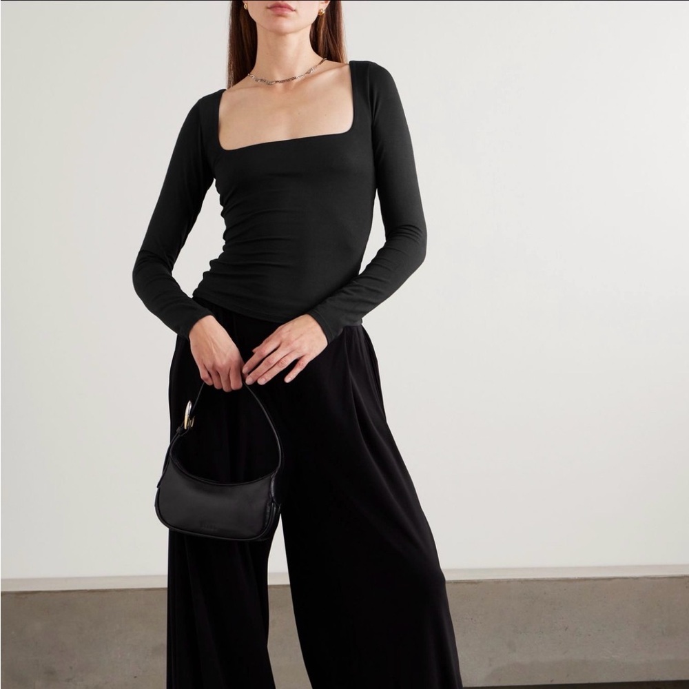 SKIMS SCOOP NECK LONG SLEEVE TOP